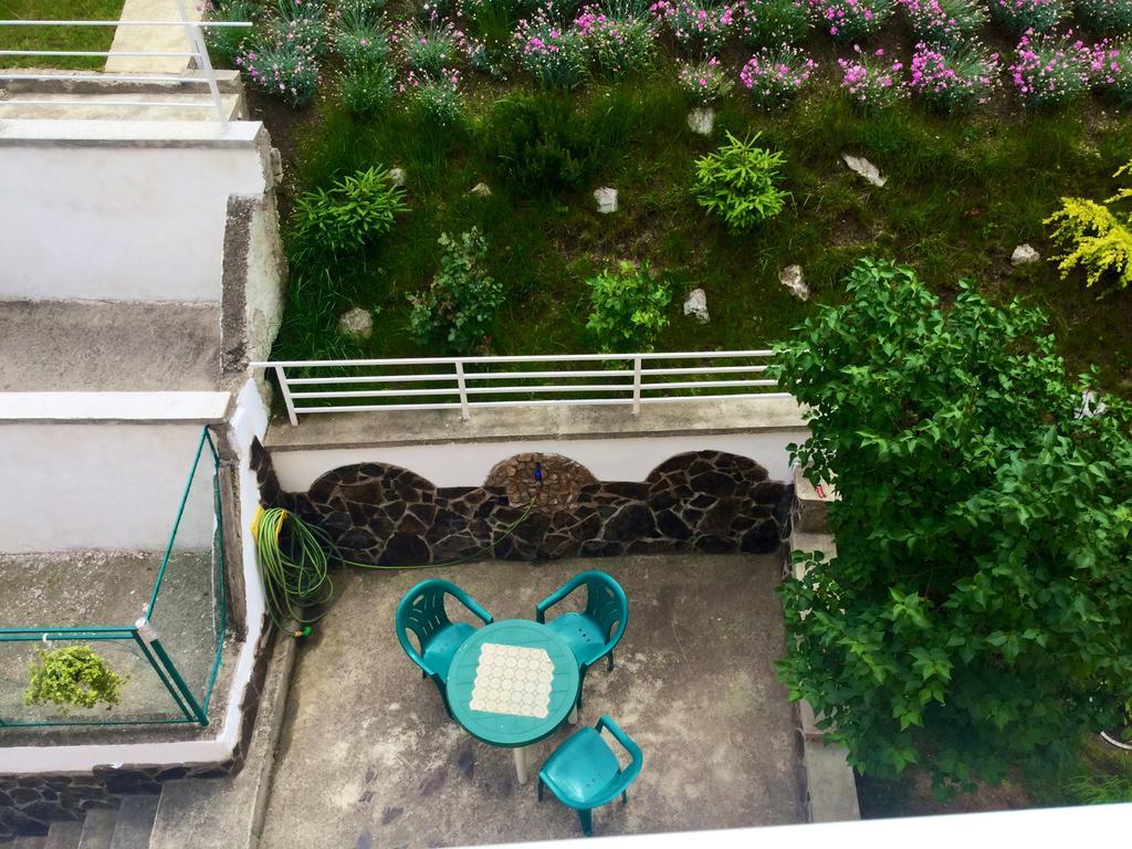 Отель Casa Bella Турда Экстерьер фото